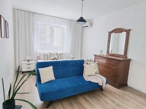 Солнечный эвкалипт на улице Крылова