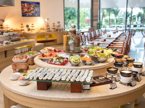 Cam Ranh Riviera Beach Resort & Spa