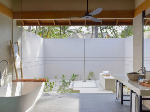 Emerald Faarufushi Resort & Spa