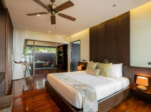 Khaolak Wanaburee Resort