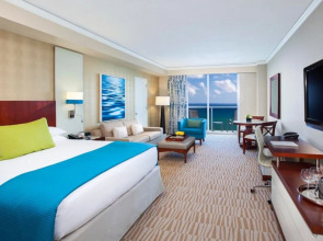 Trump International Beach Resort