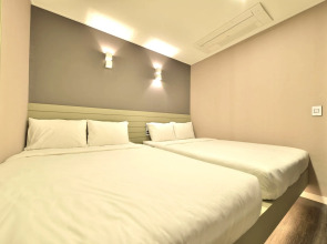 WITH U Hotel & Guesthouse