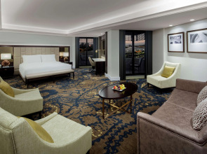 Radisson Blu Hotel, Dubai Deira Creek