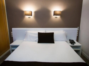 Sweet Hotel Continental