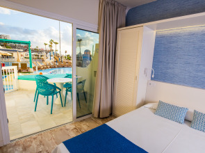 Отель HOVIMA La Pinta Beachfront Family