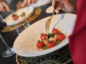 De Bonart Naples, Curio Collection by Hilton