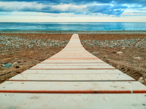 Imeni Chelyskintsev Hotel