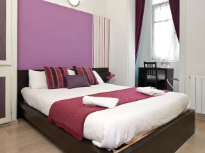 Отель BruStar Gotic-Centric