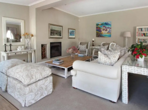 19th Hole Guest Lodge