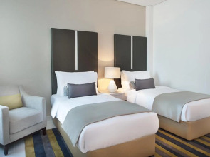 DAMAC Maison Cour Jardin