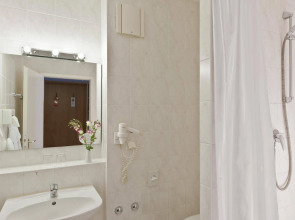 Good Morning + Berlin City East