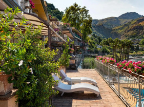 Atlantis Bay - VRetreats