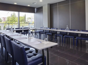 Holiday Inn Express Lisbon - Alfragide by IHG