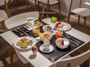 Отель 9Hotel Republique