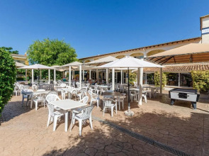 Mariner Club Apartments