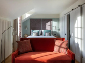 Abbey Strand Apartments, at Holyrood