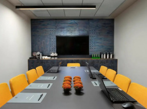 Link hotel & Hub By Dan Hotels