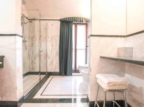 Golden Tower Hotel & Spa