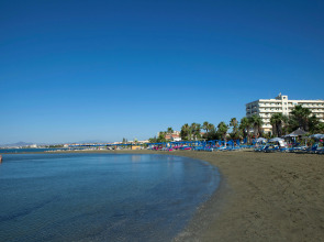 Lordos Beach Hotel & Spa