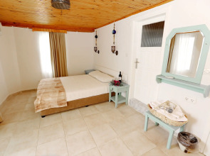 Golden Lighthouse Hotel