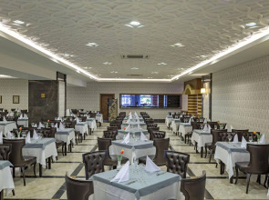 Royal Holiday Palace