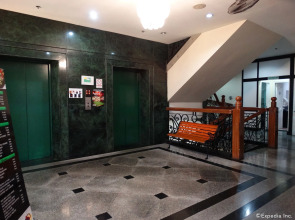 Urban Travellers Hotel