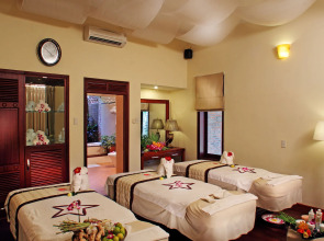 Golden Coast Resort and Spa