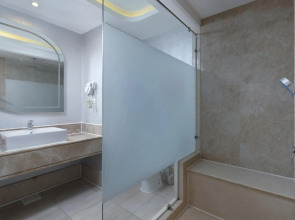 Bellagio Beach Resort