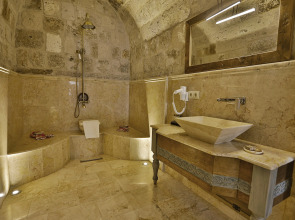 Şah Saray Cave Suites
