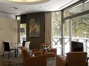 The Ridge Hotel & Apartments