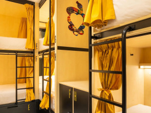 Petit Hostel Palacio Real