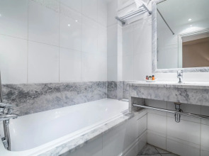 Hôtel Le Lavoisier & Spa