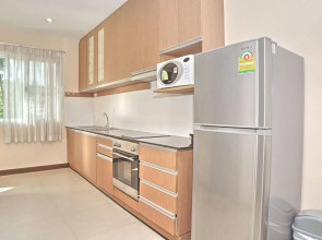 Whispering Palms Suite