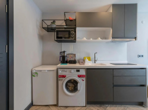 Meyde Boutique & Suites