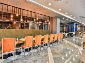 Saturn Palace Resort 