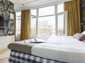 The Amsterdam Canal Hotel