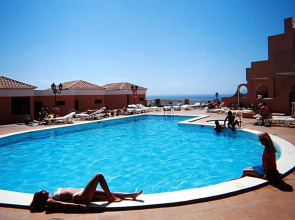 Paradise Court Aparthotel