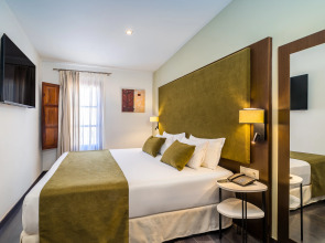 Occidental Pueblo Acantilado