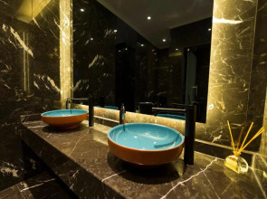 Kleopatra Suit Hotel