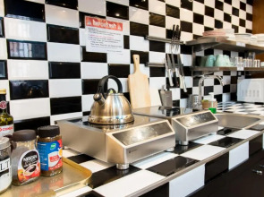 Alessandro Palace & Bar - Hostel