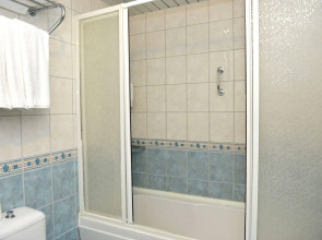 Отель Eva Beach