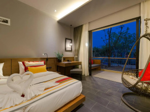 The Gallery Hotel Nai Harn