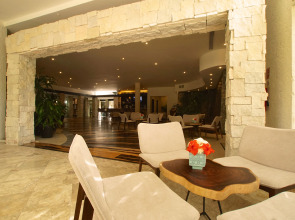 The Reef Playacar Beach Resort & Spa