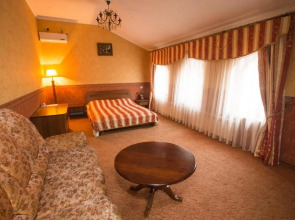 Отель Magnat Lux