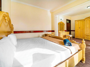 OYO 120 Concord International Hotel