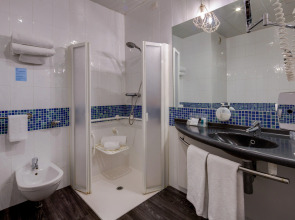 Отель Holiday Inn Bologna Fiera