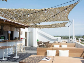 You & Co. Saler Beach Boutique Hotel