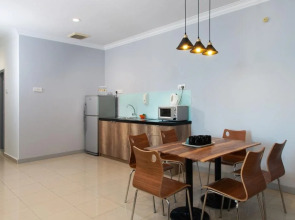 Golden View Serviced Apartment