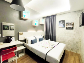 Smile Hotel Danau Kota