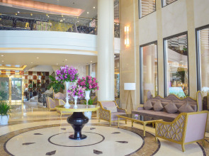 Holiday Beach Hotel Danang